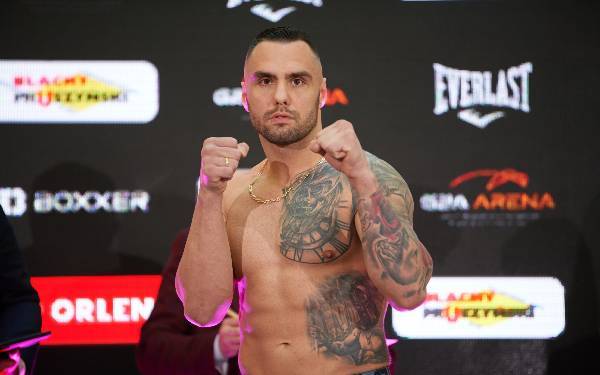Oficjalna Ceremonia Ważenia zadowdników Knockout Boxing Night 27 - 11