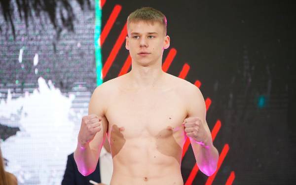 Oficjalna Ceremonia Ważenia zadowdników Knockout Boxing Night 27 - 17