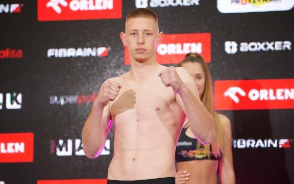 Oficjalna Ceremonia Ważenia zadowdników Knockout Boxing Night 27 - 18