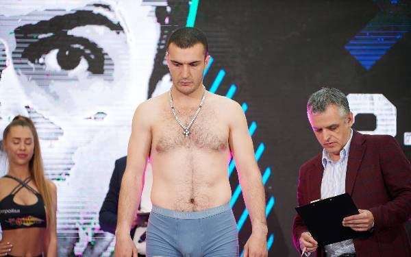 Oficjalna Ceremonia Ważenia zadowdników Knockout Boxing Night 27 - 20