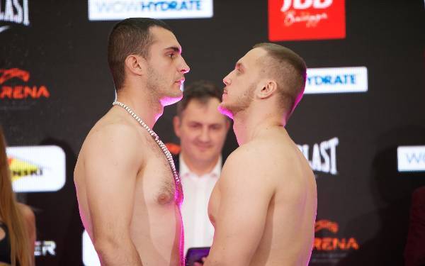 Oficjalna Ceremonia Ważenia zadowdników Knockout Boxing Night 27 - 26