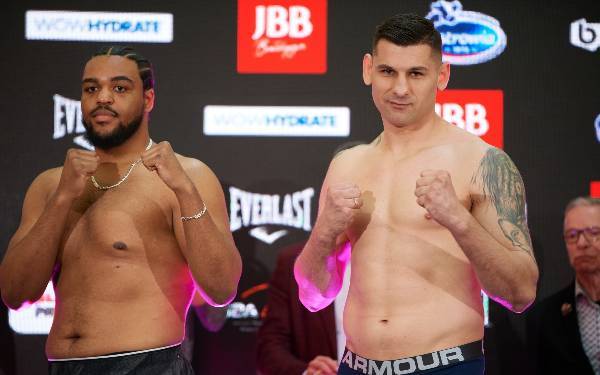 Oficjalna Ceremonia Ważenia zadowdników Knockout Boxing Night 27 - 48