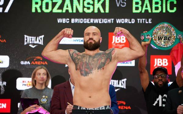 Oficjalna Ceremonia Ważenia zadowdników Knockout Boxing Night 27 - 78