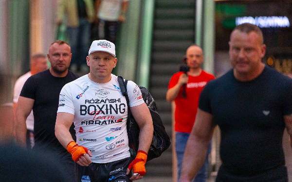 Trening medialny zawodników gali Knockout Boxing Night 15  - 35